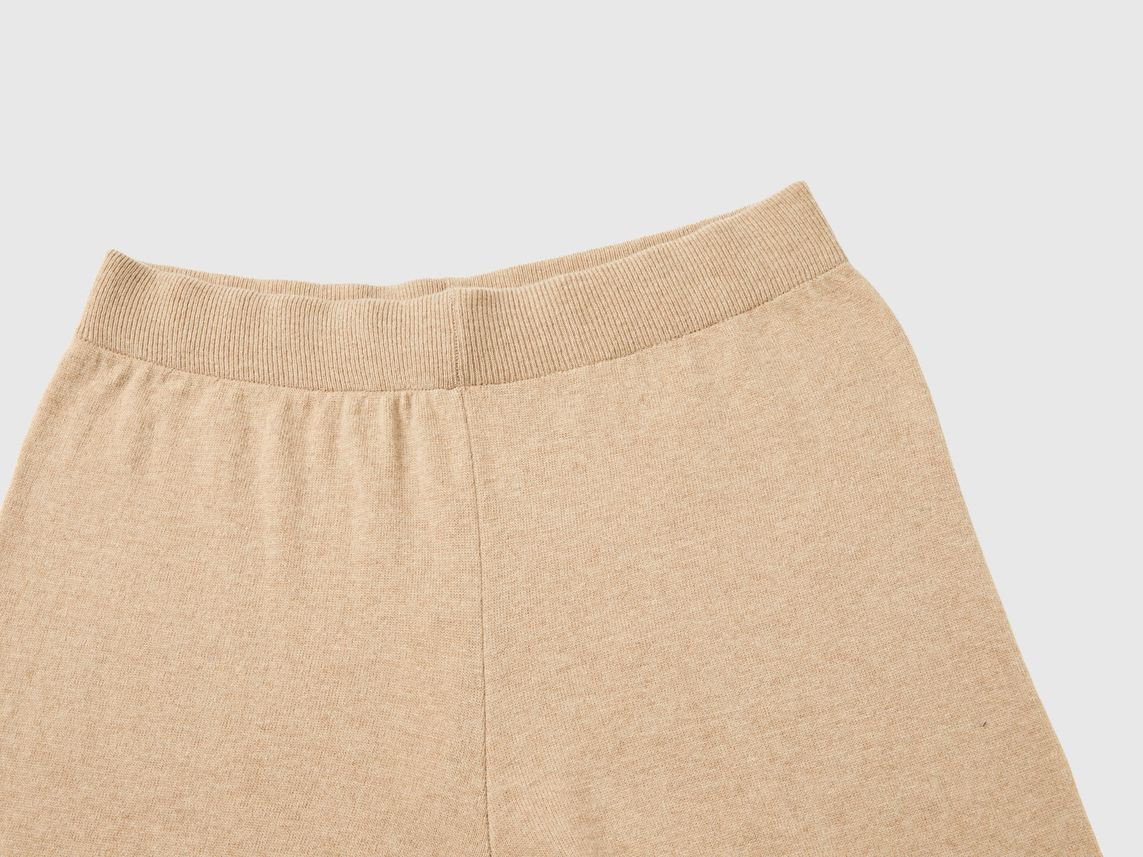 Pantaloni ampi in misto lana e cashmere da donna beige 3 | Benetton Outlet