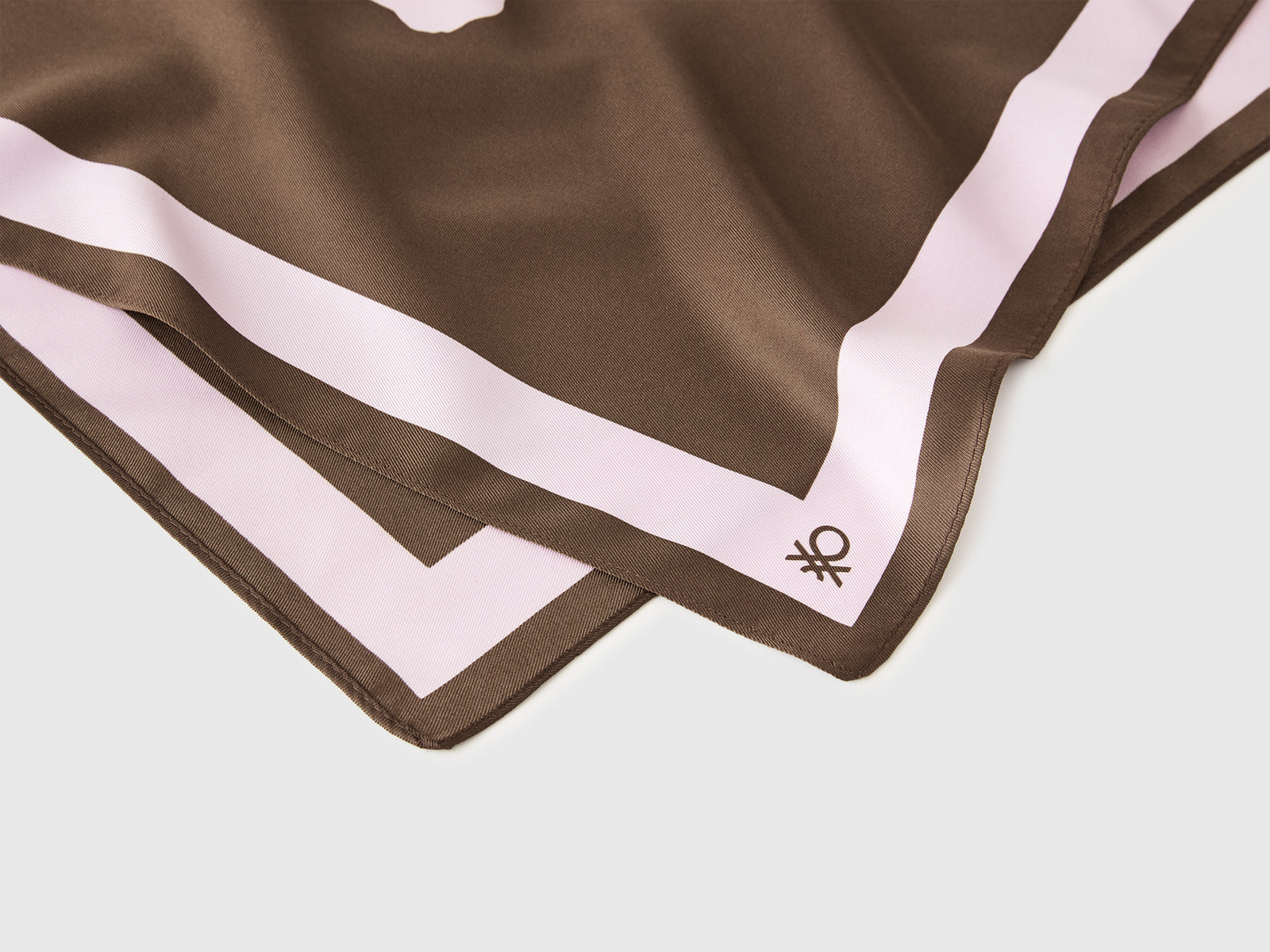 Foulard con stampa fiori da donna marrone 2 | Benetton Outlet
