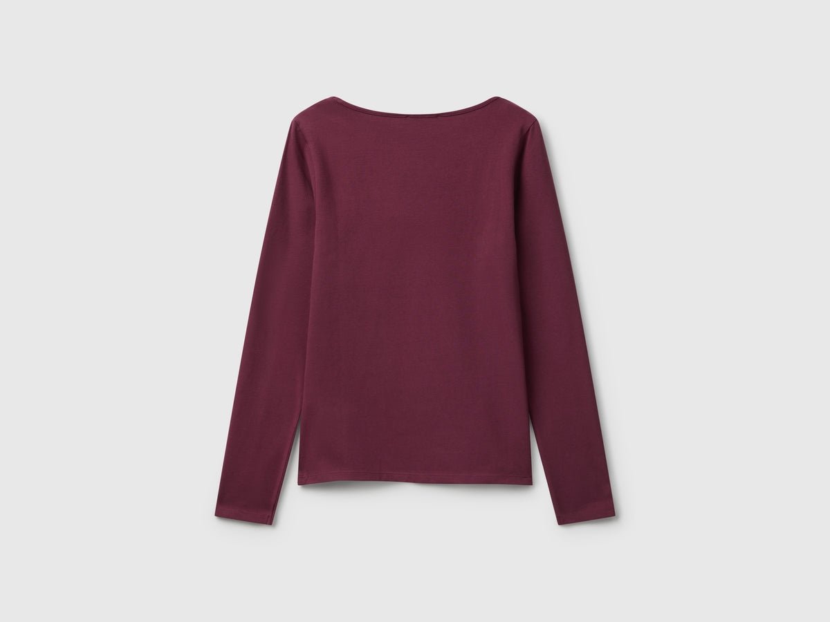 T-shirt con scollo ampio