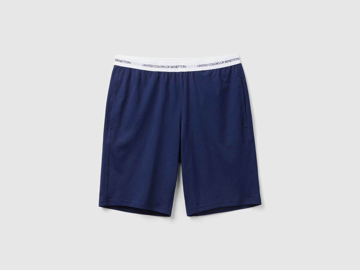 Pantaloni corti 100% cotone da uomo blu scuro | Benetton Outlet