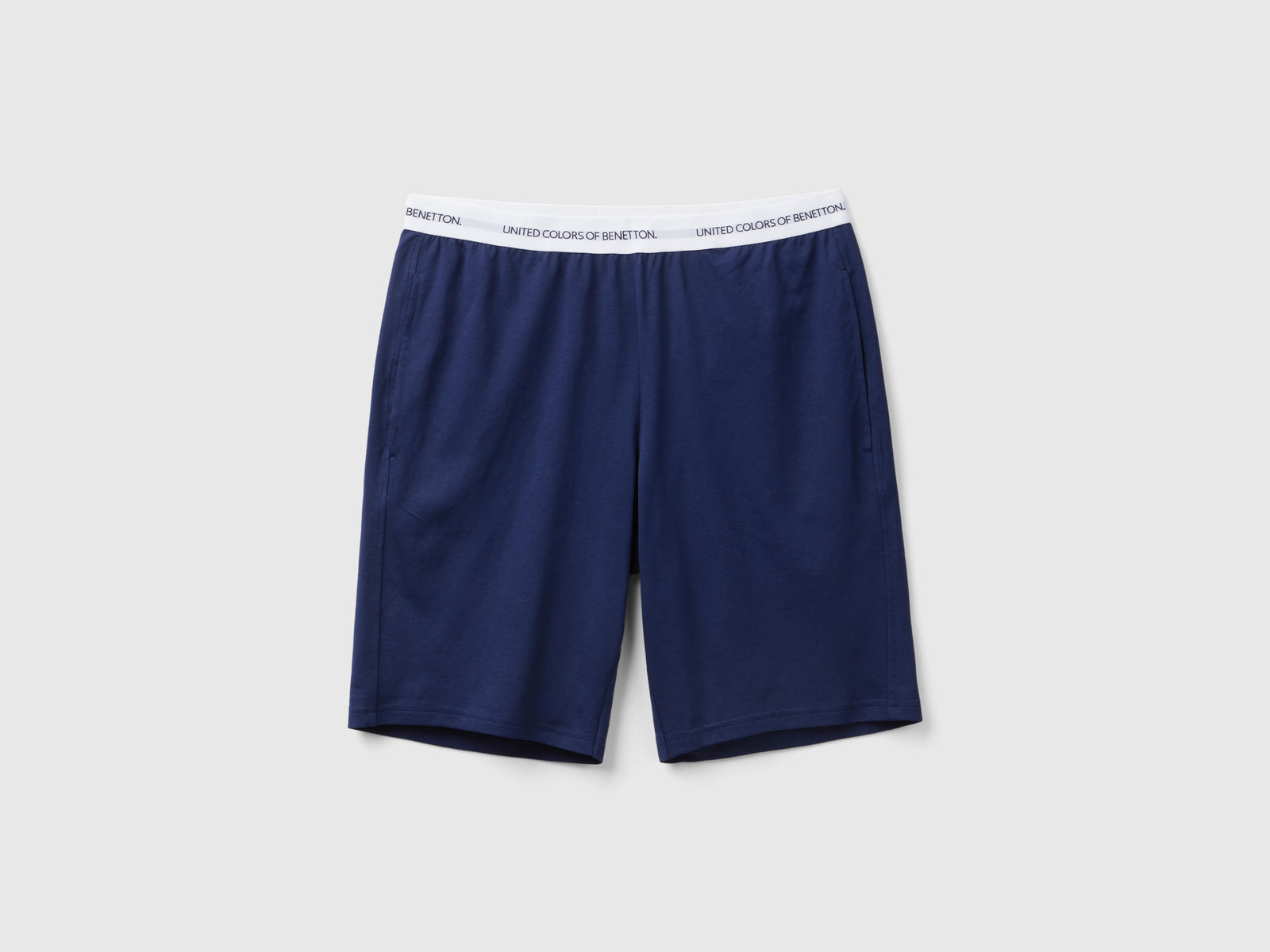 Pantaloni corti 100% cotone da uomo blu scuro | Benetton Outlet