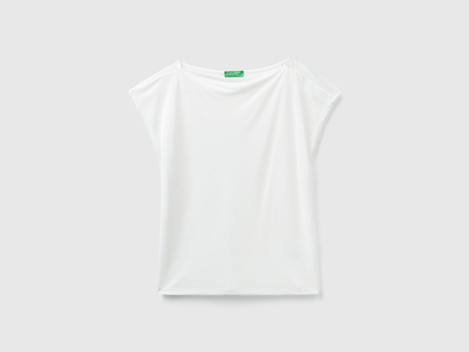 T-shirt manica corta in viscosa da donna bianco | Benetton Outlet