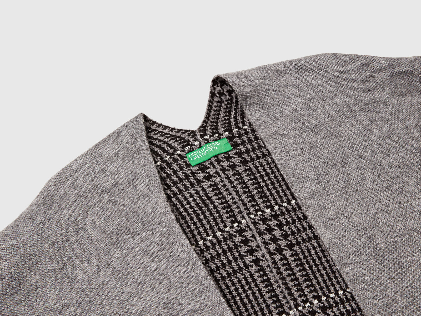 Mantella reversibile in misto cashmere da donna grigio scuro 3 | Benetton Outlet