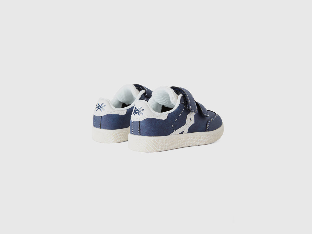 Sneakers in tessuto spalmato