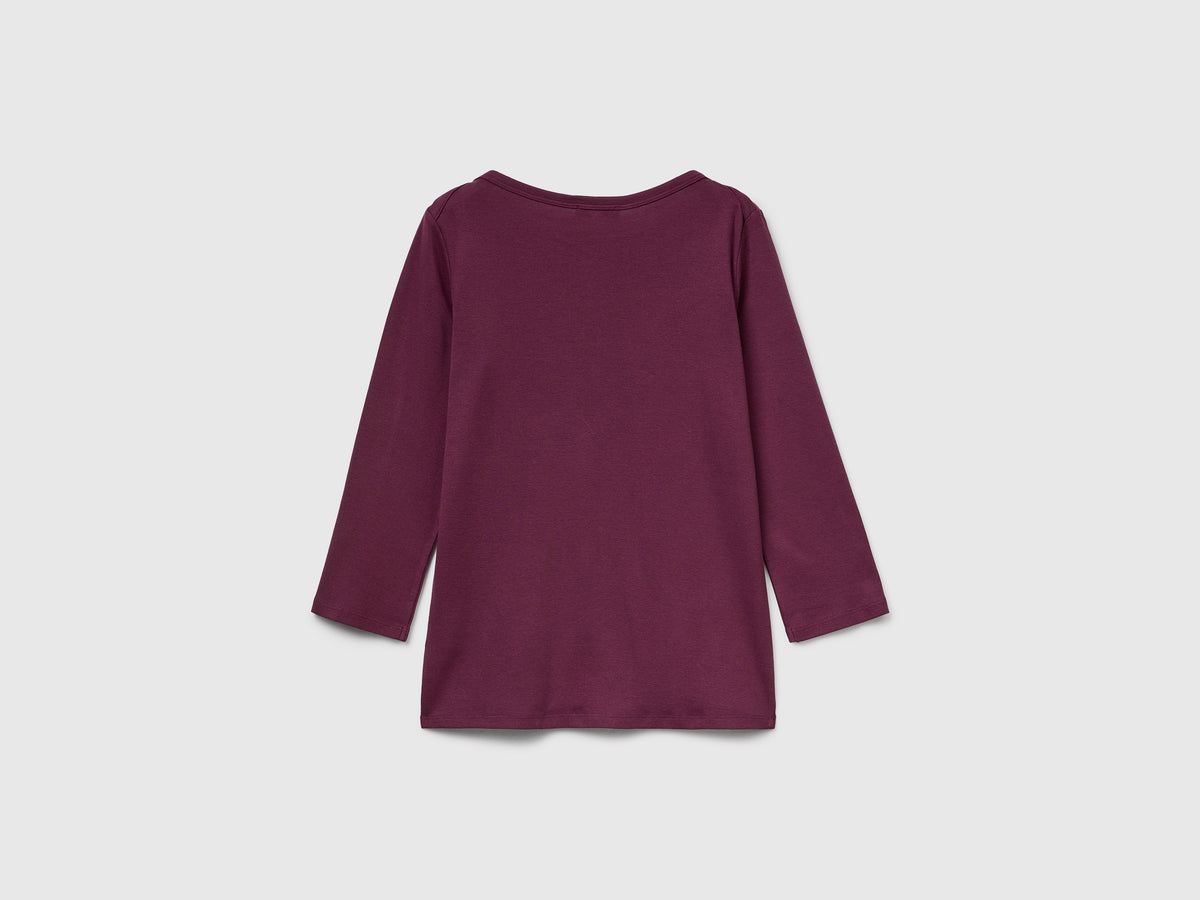 T-shirt con scollo a barchetta