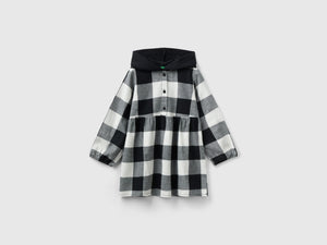 Vestito scozzese con cappuccio