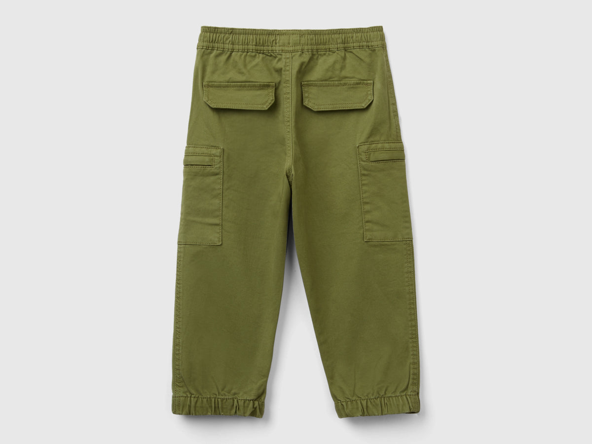 Pantaloni cargo con coulisse
