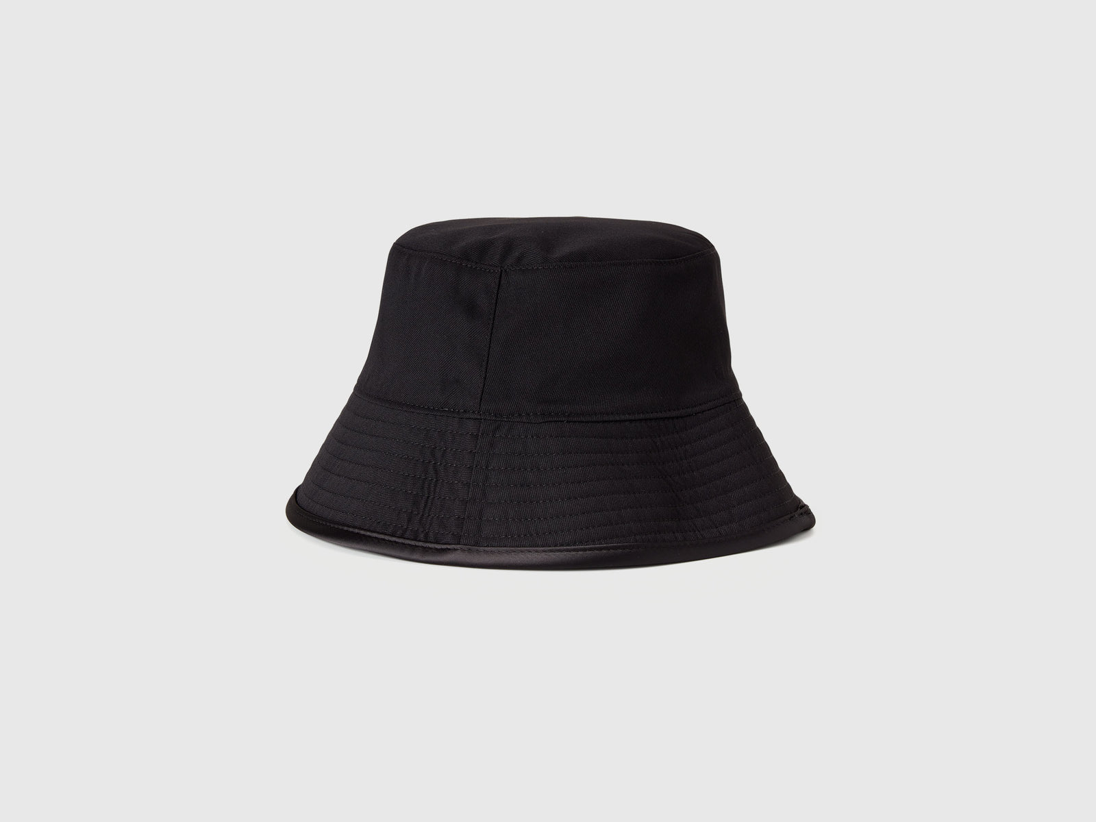 Cappello reversibile stile pescatore da donna nero 2 | Benetton Outlet