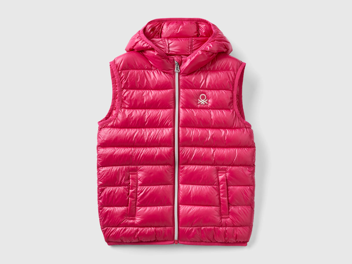 Gilet imbottito con cappuccio