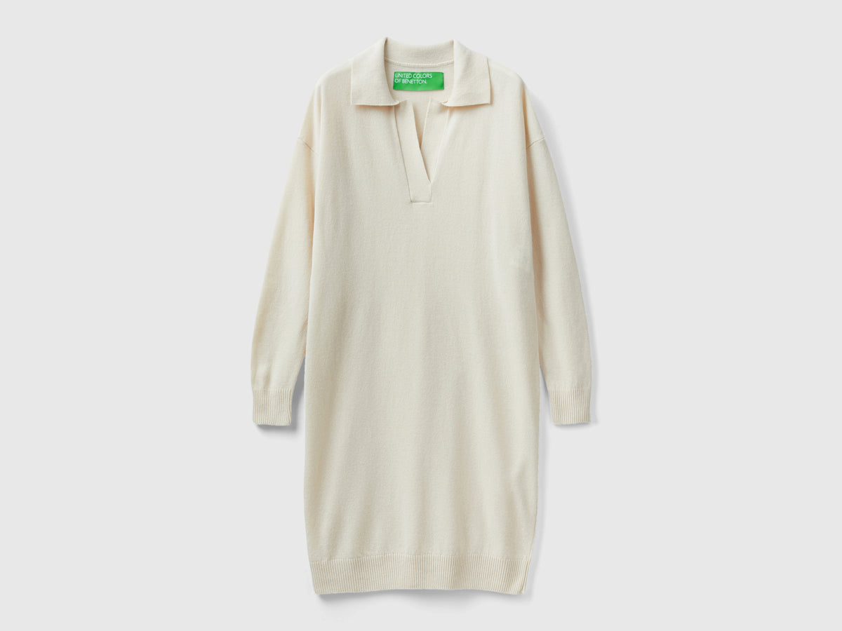 Abito in maglia con colletto