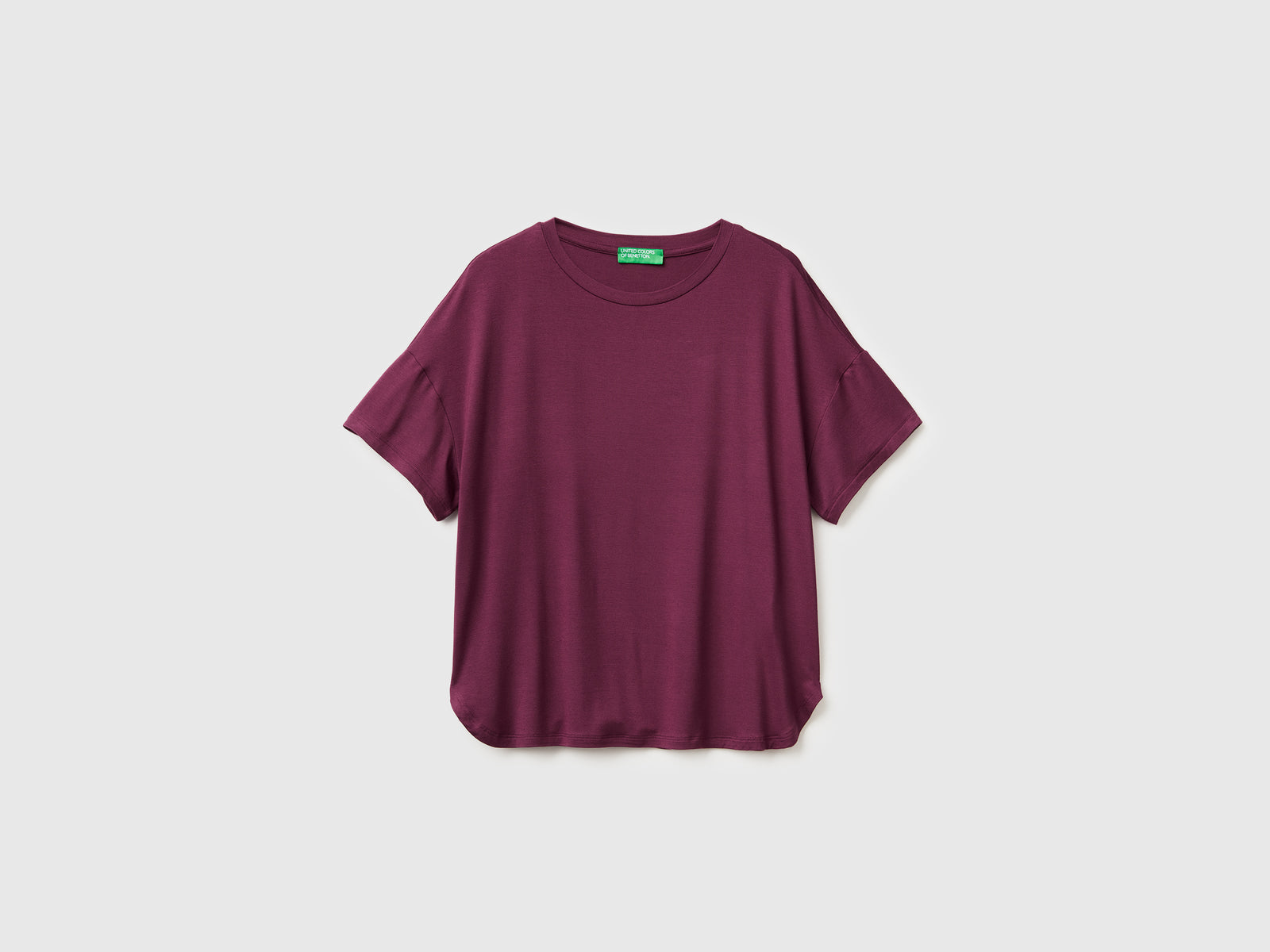 T-shirt slim fit in viscosa stretch da donna prugna | Benetton Outlet