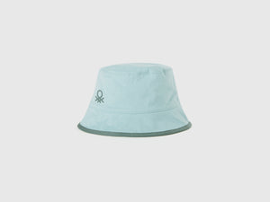 Cappello reversibile con stampa foglie