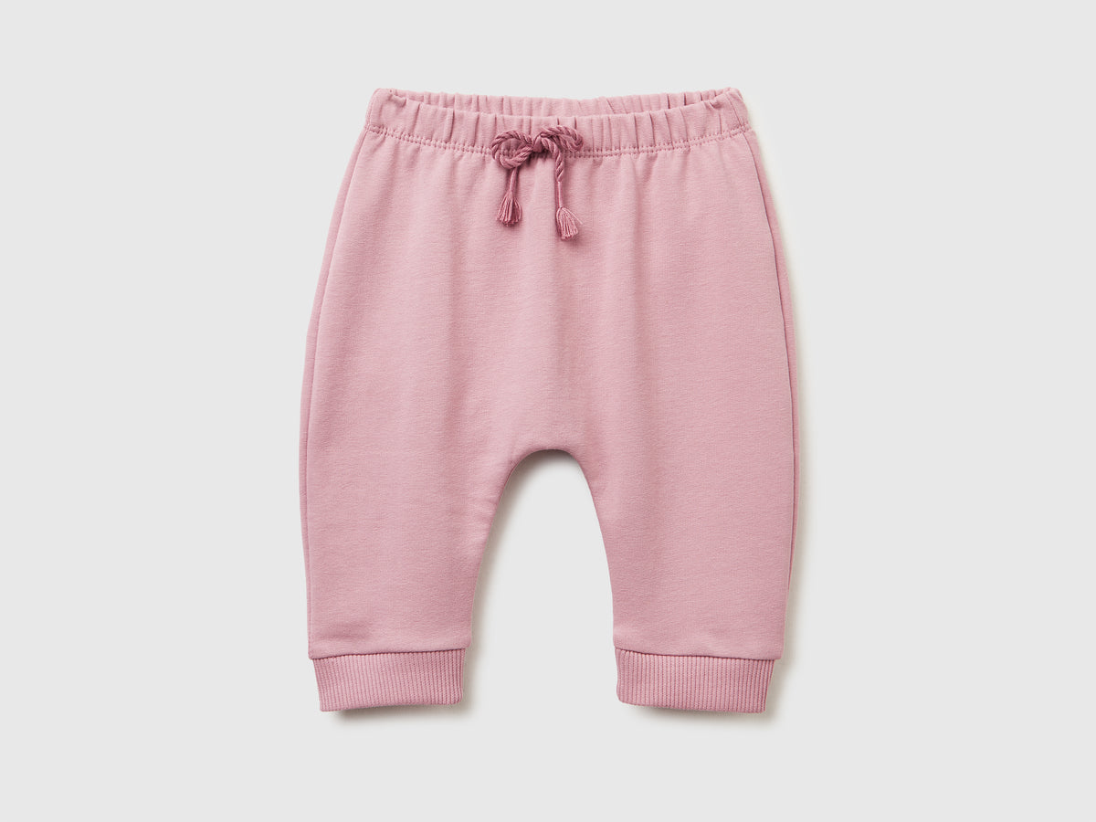 Pantaloni in calda felpa con taschino