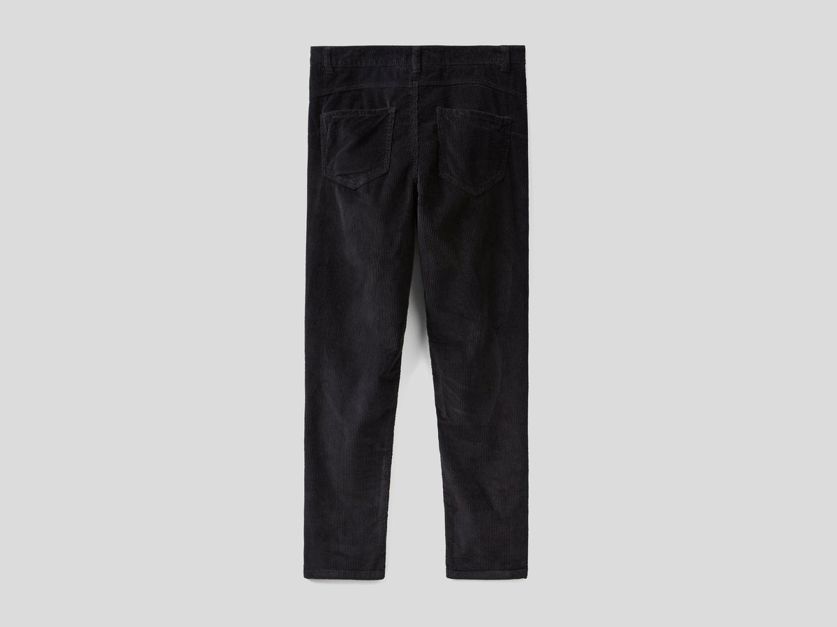 Pantaloni in velluto a righe sottili