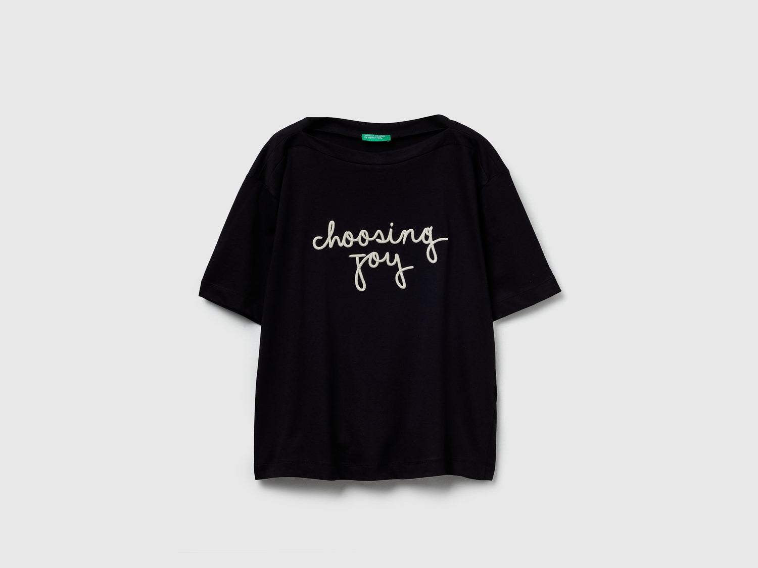 T-shirt con slogan ricamato da donna nero | Benetton Outlet