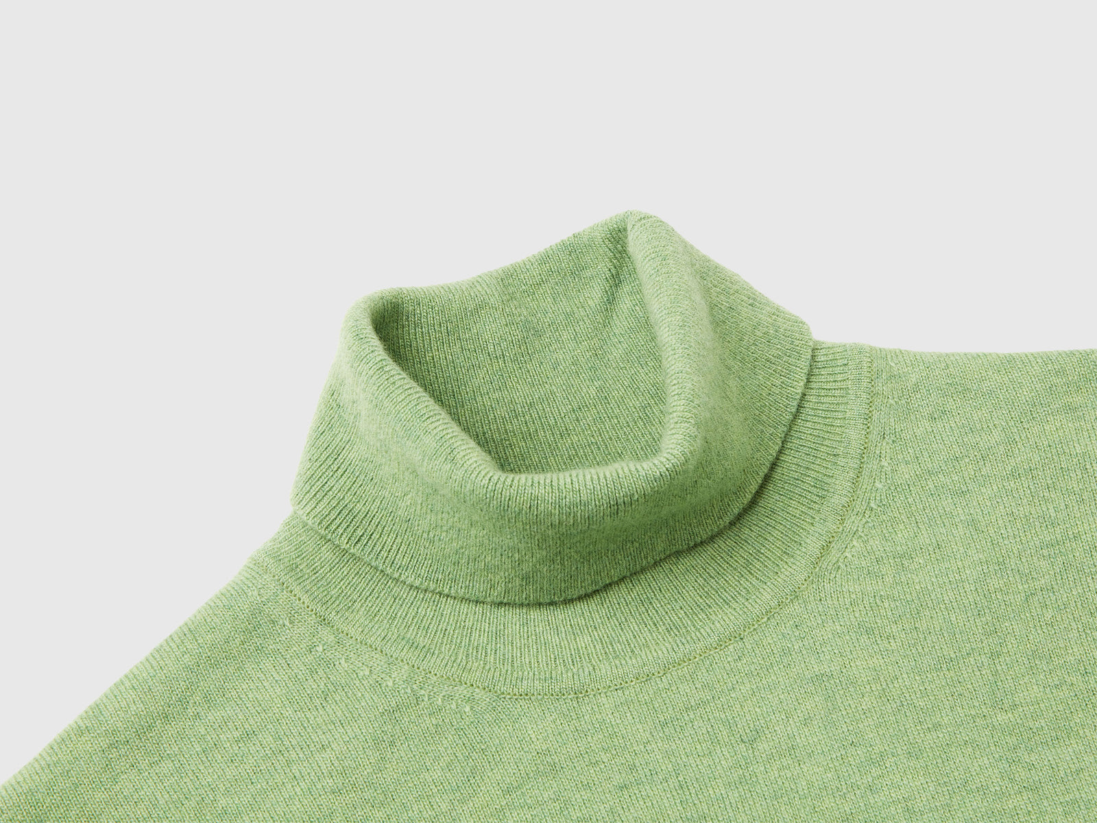Dolcevita mélange in pura lana Merino da uomo verde chiaro 3 | Benetton Outlet