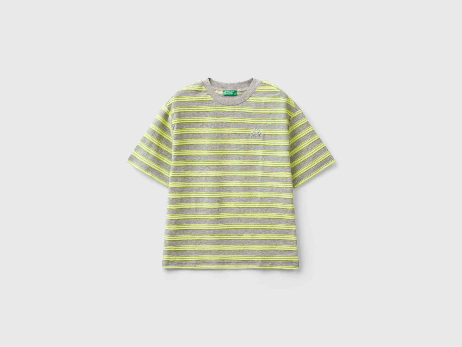 T-shirt a righe over fit da bambino grigio chiaro | Benetton Outlet