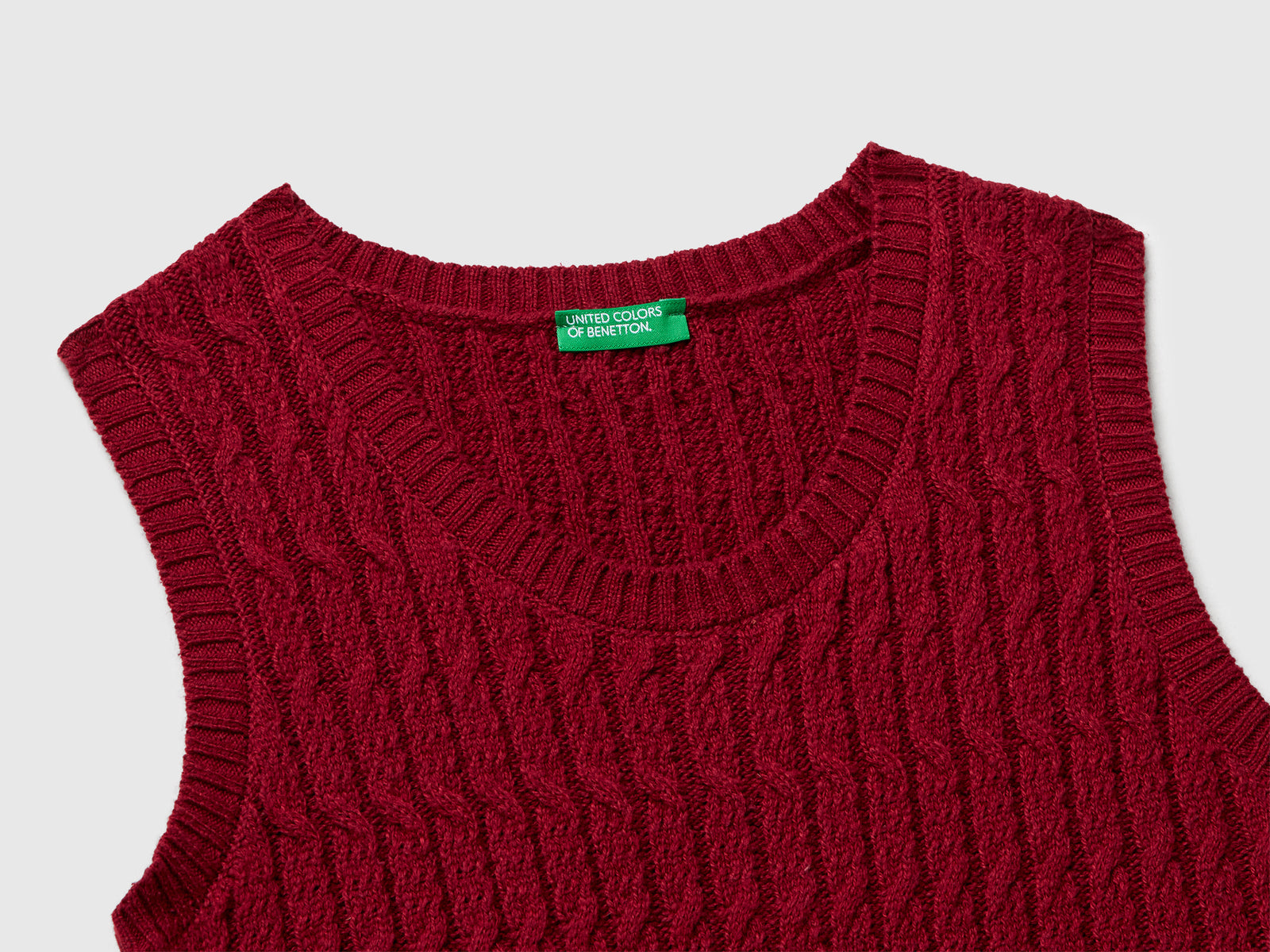 Gilet in maglia con trecce da bambina bordeaux 3 | Benetton Outlet