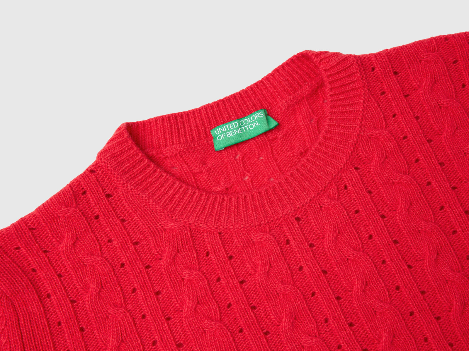 Maglia cropped con trecce e trafori da donna rosso 3 | Benetton Outlet