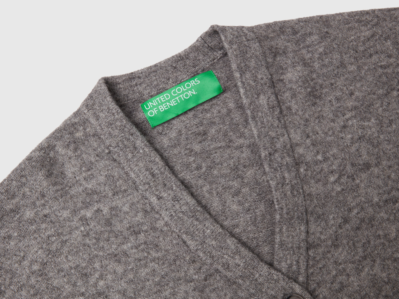 Cardigan over in filato riciclato da donna grigio scuro 3 | Benetton Outlet