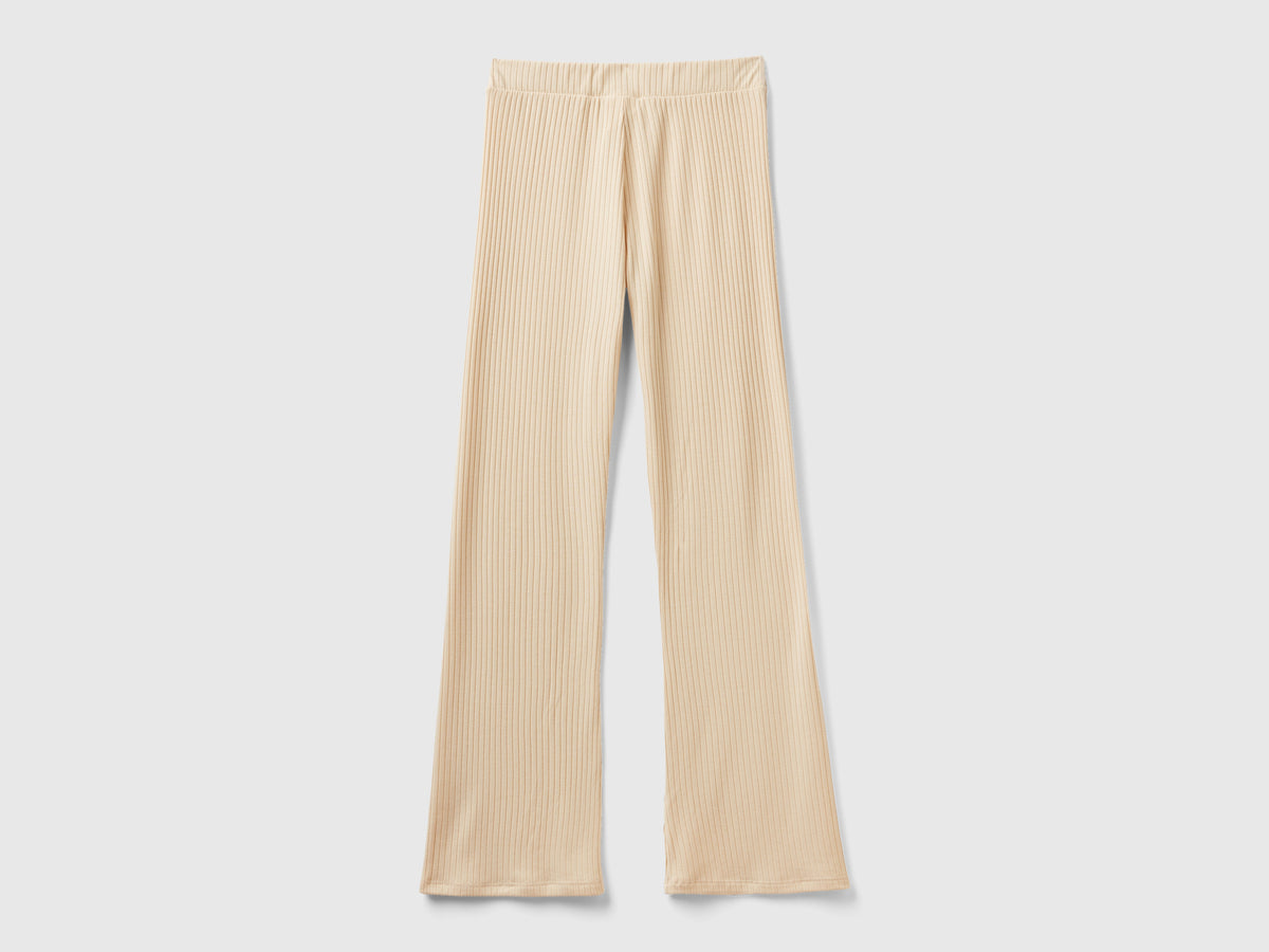 Pantaloni caldi a costine