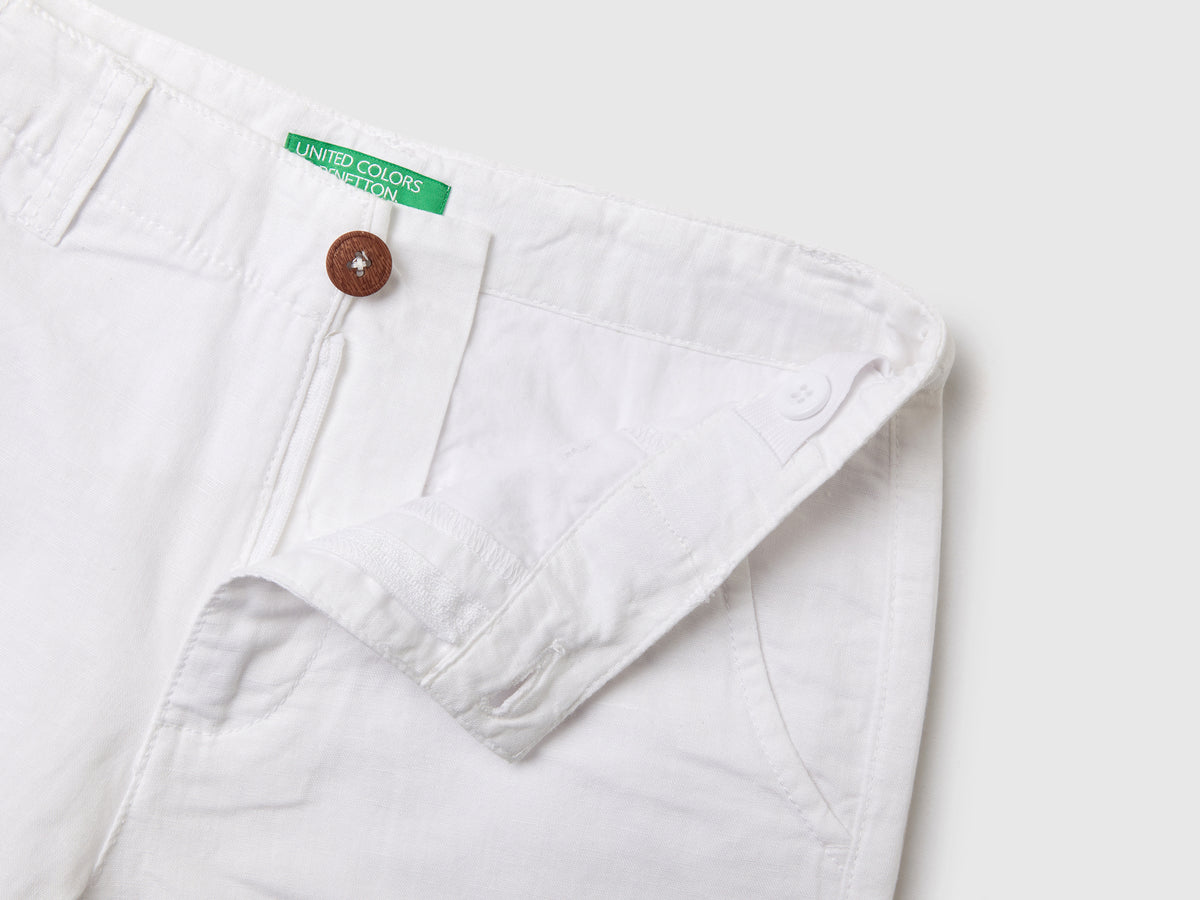Bermuda chino in misto lino