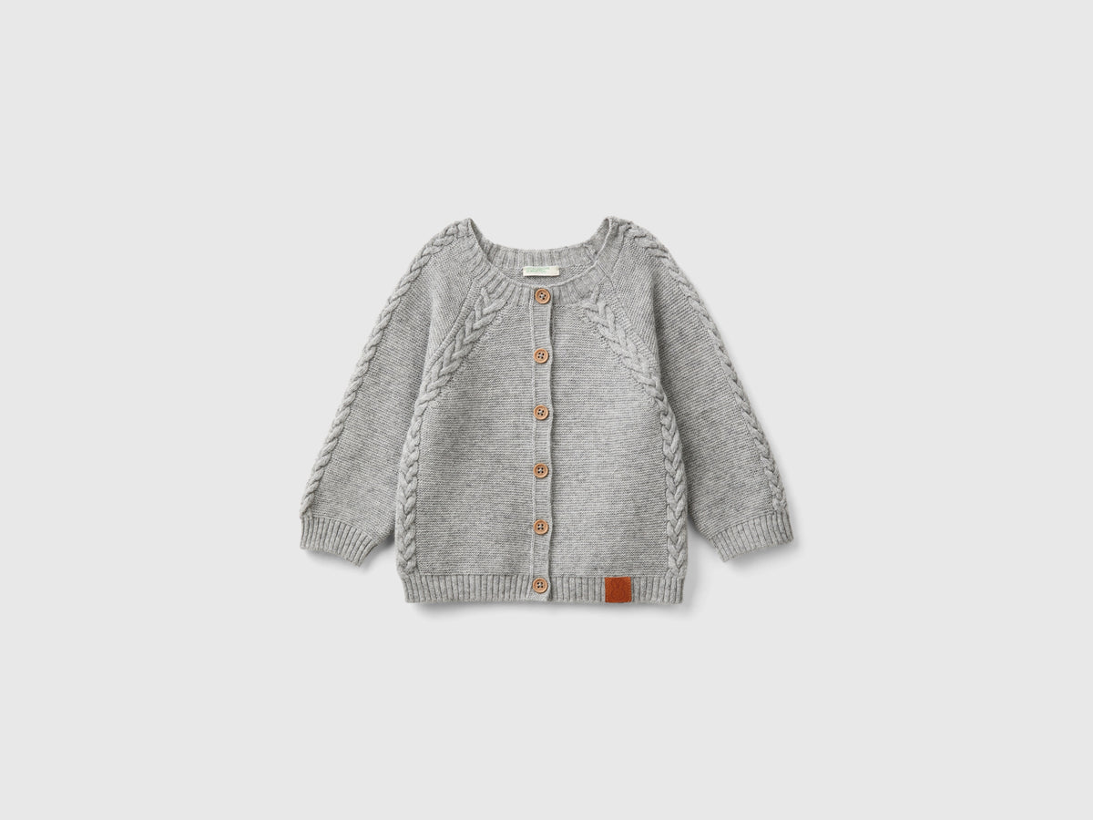 Cardigan con trecce in misto lana riciclata