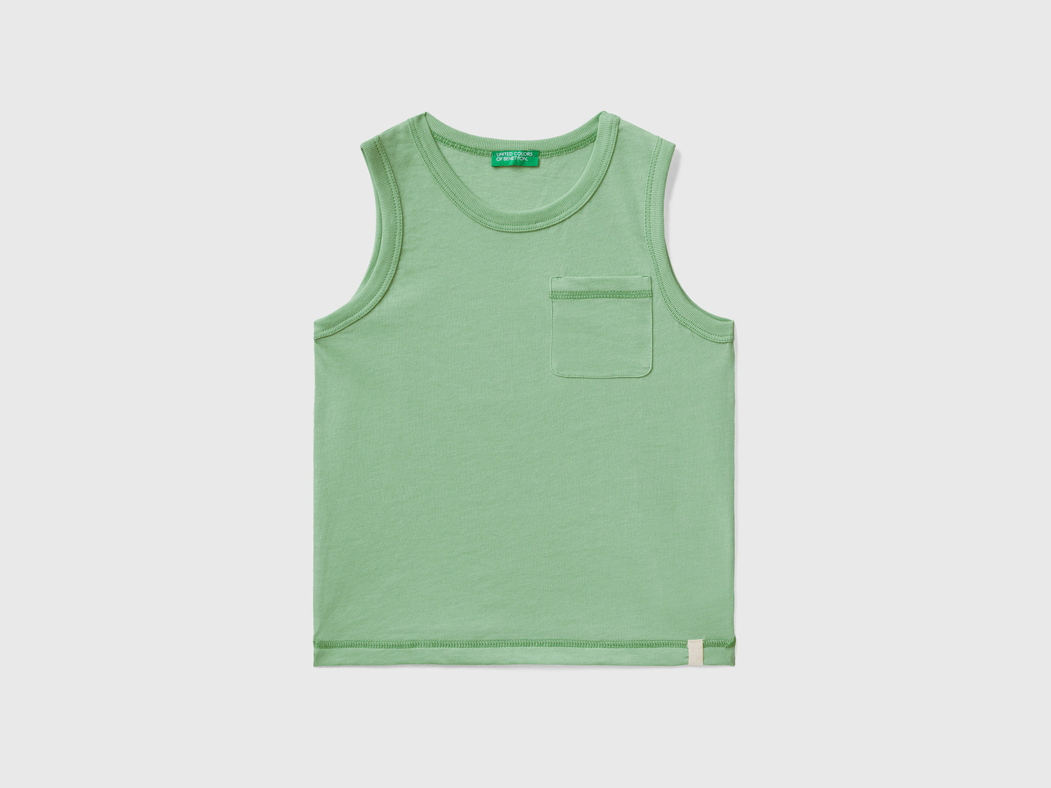 Canotta girocollo con taschino applicato lato cuore e bordi a costine da bimbo verde chiaro | Benetton Outlet