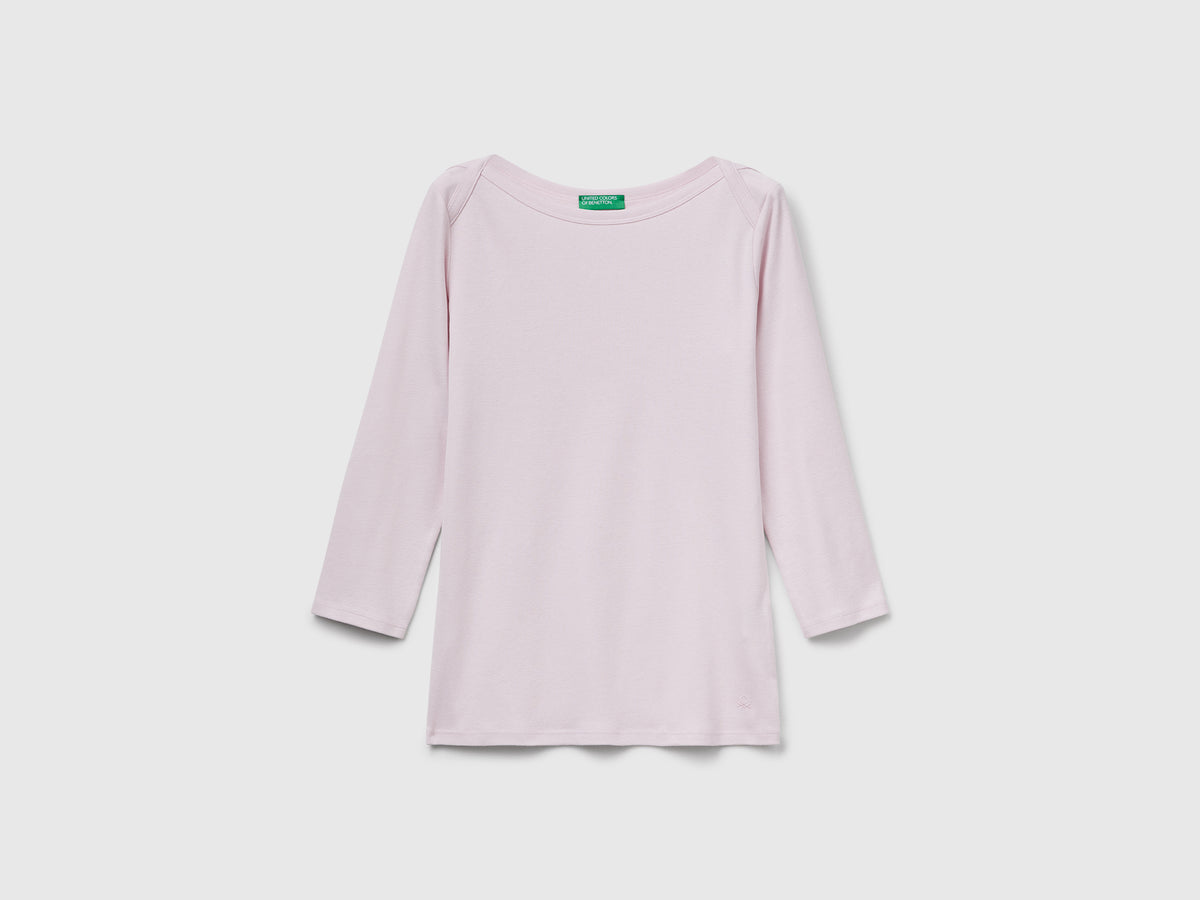 T-shirt con scollo a barchetta