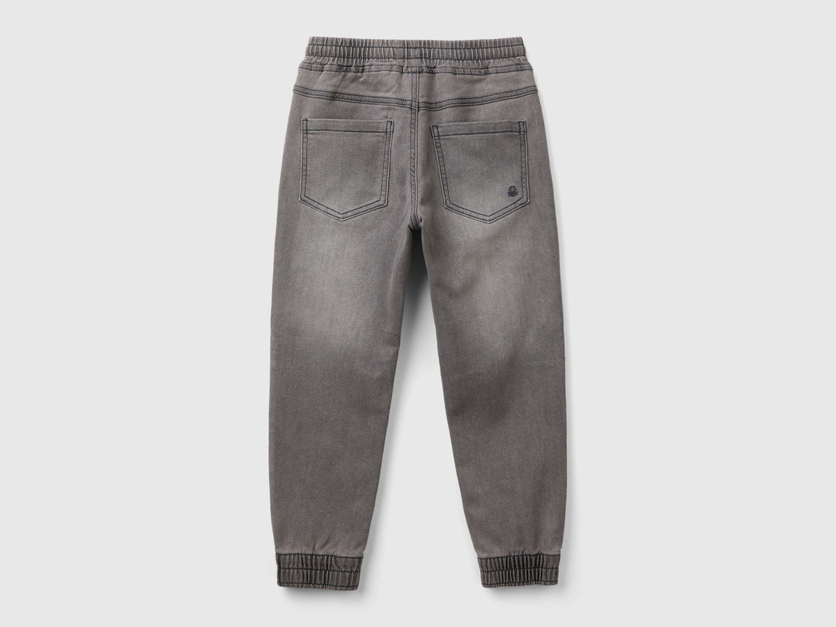 Joggers in denim