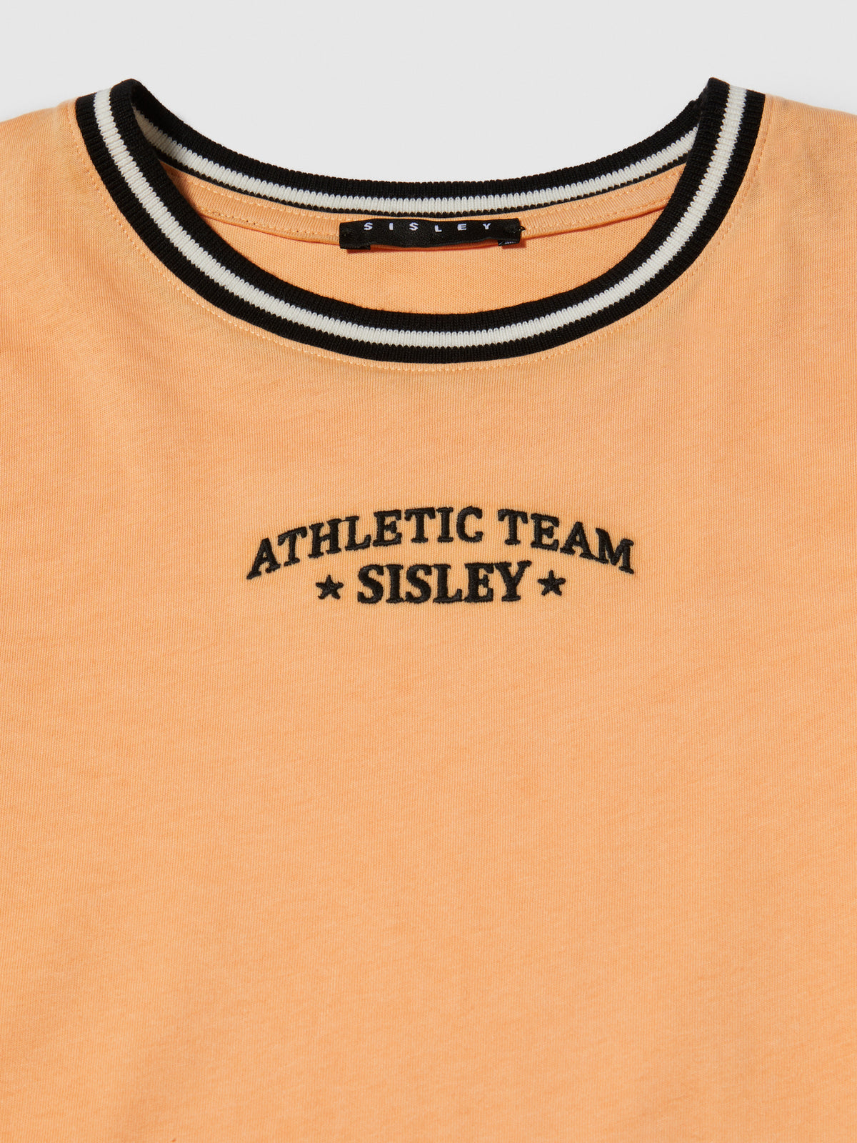 T-shirt con ricamo