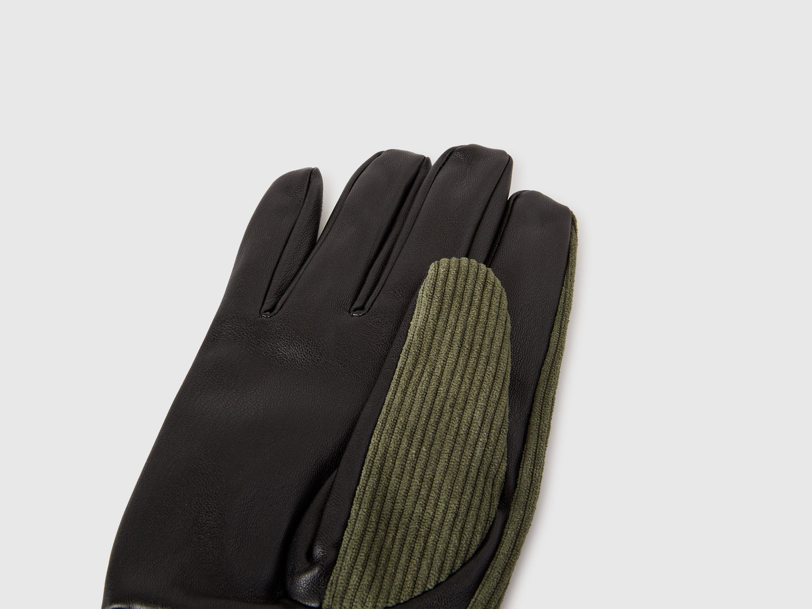 Guanti in velluto da uomo verde militare 2 | Benetton Outlet