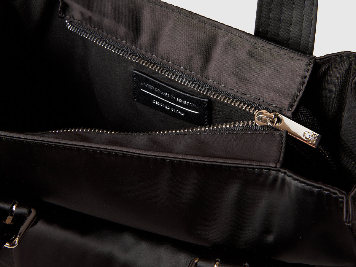 Shopping bag con tasche