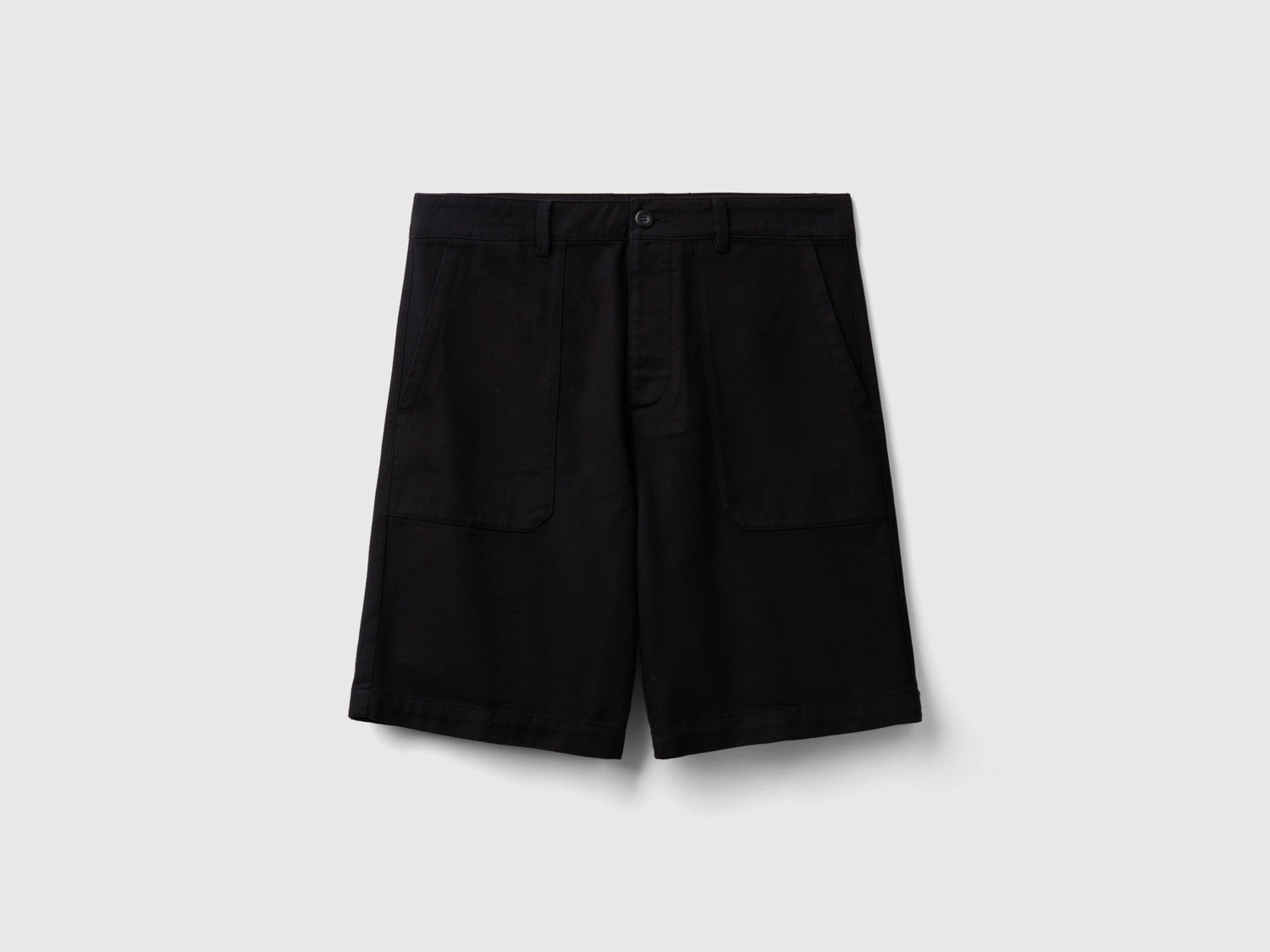 Shorts in misto cotone e Modal da uomo nero | Benetton Outlet