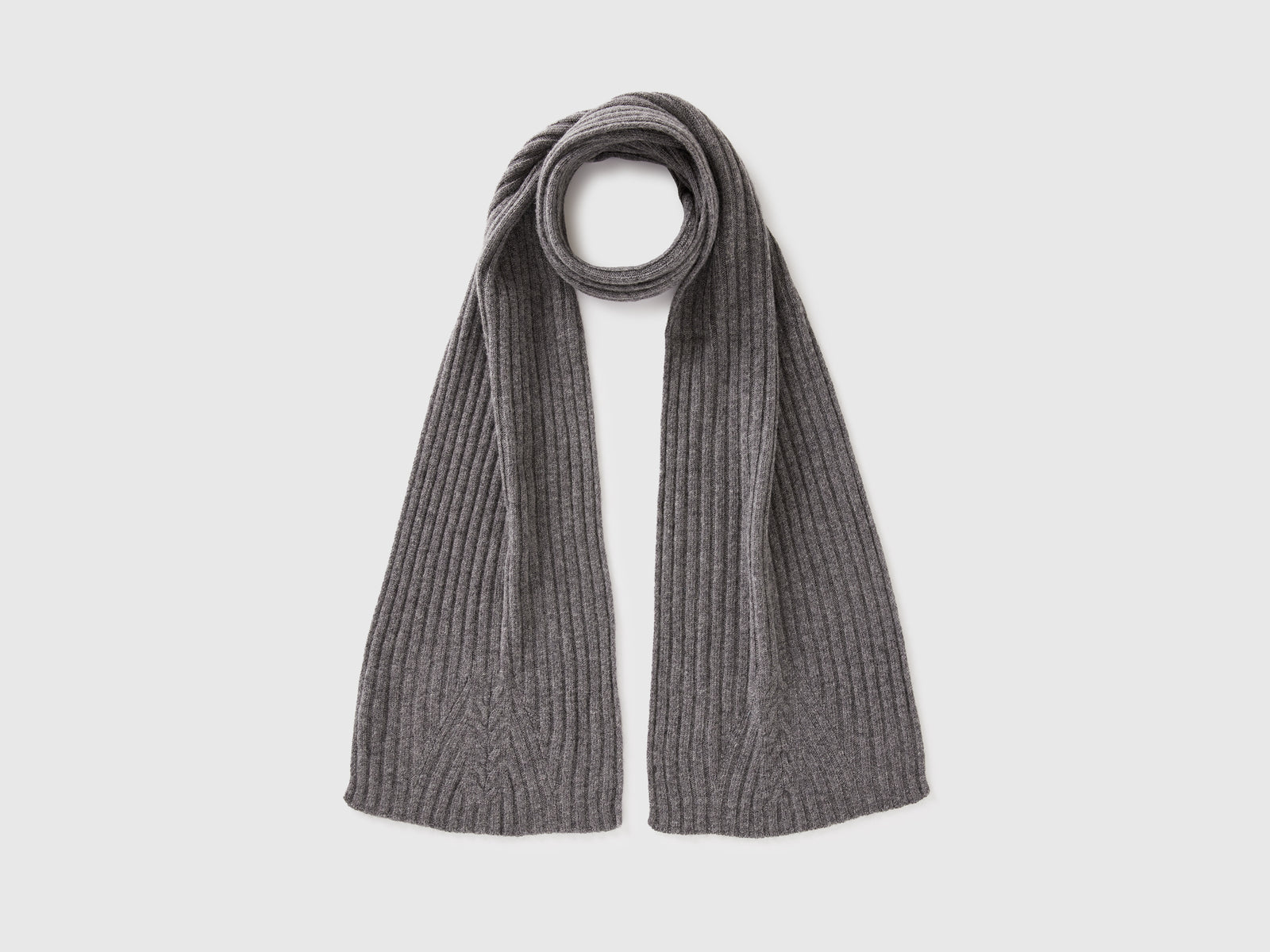 Sciarpa con lavorazione treccia da donna grigio scuro | Benetton Outlet