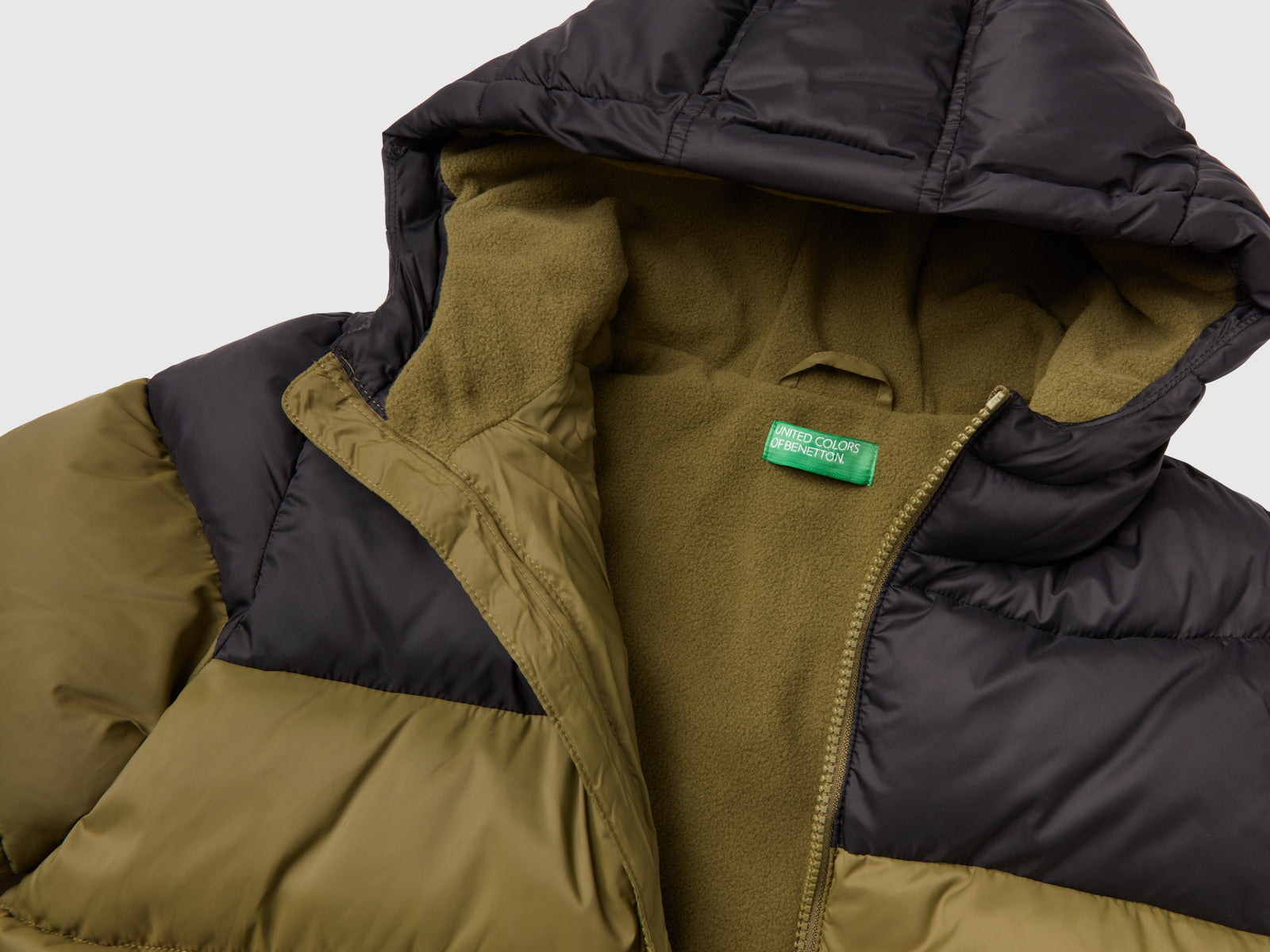 Giubbotto color block con cappuccio da bambino verde militare 3 | Benetton Outlet
