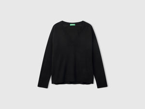 V-neck sweater in pure Merino wool