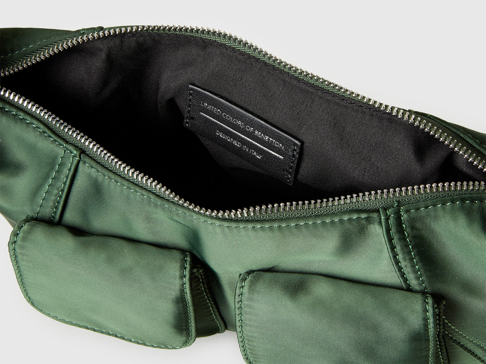 Borsa a spalla con tasche da donna verde militare 3 | Benetton Outlet