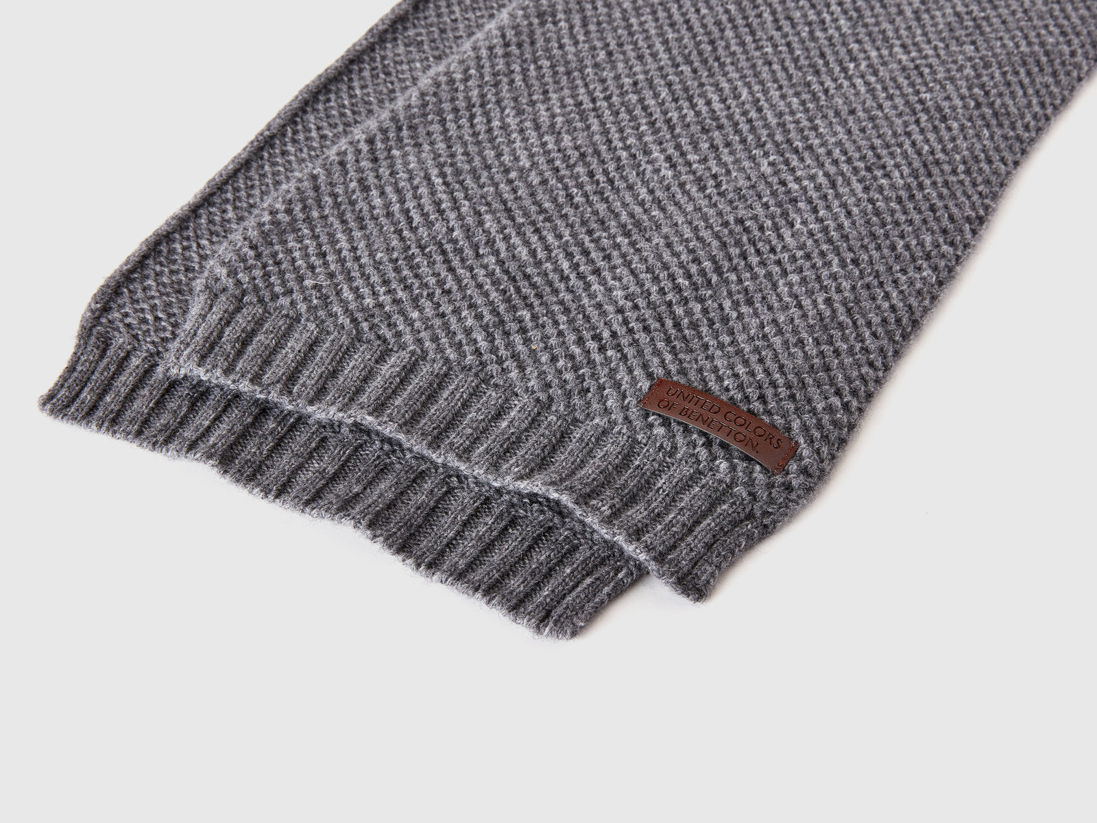 Sciarpa in misto lana da uomo grigio scuro 2 | Benetton Outlet