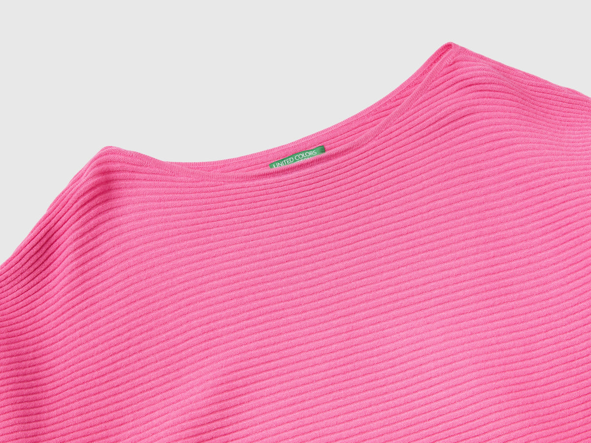 Maglia con scollo a barchetta