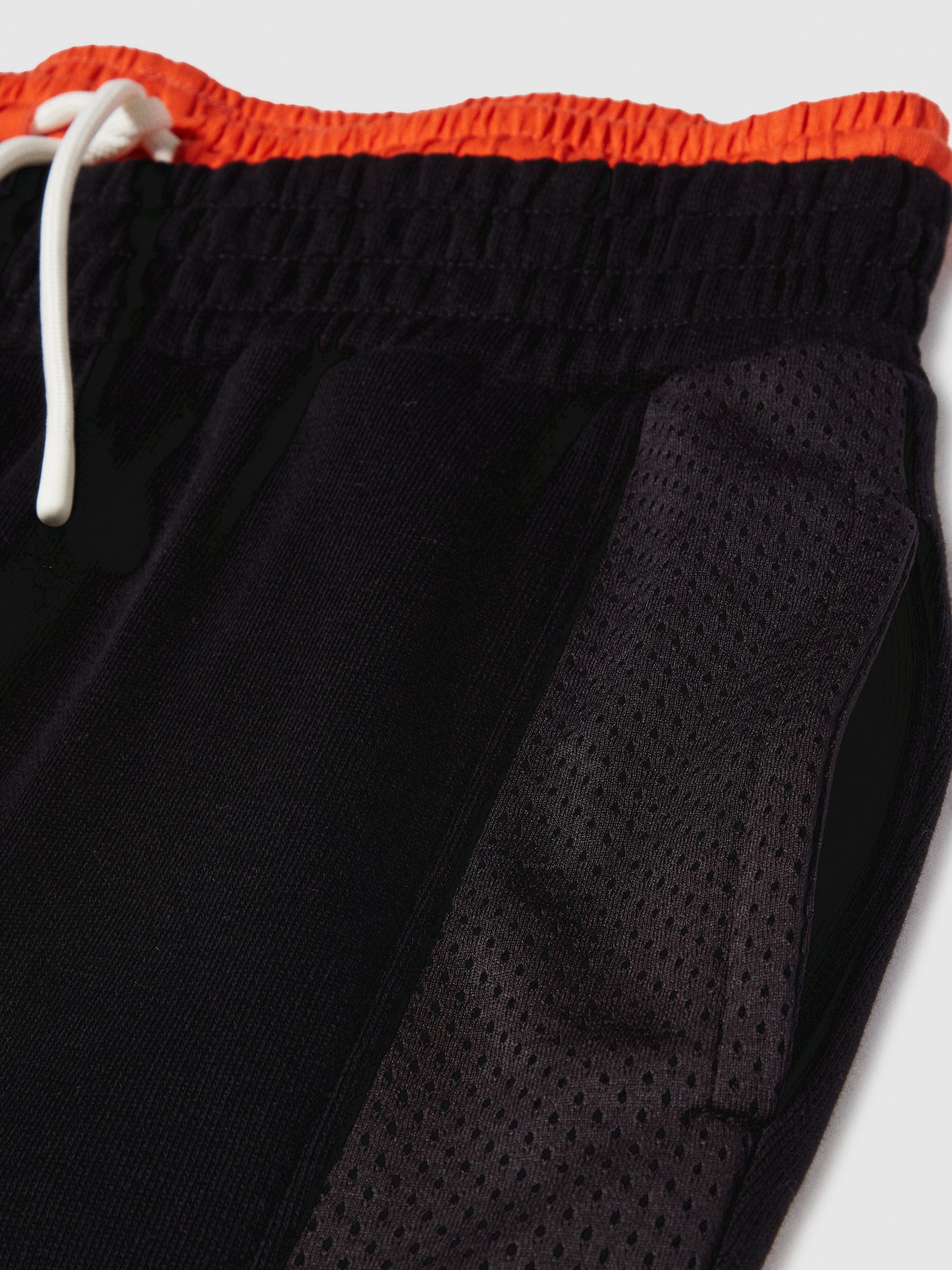 Joggers sporty da bambino nero 3 | Sisley young Outlet