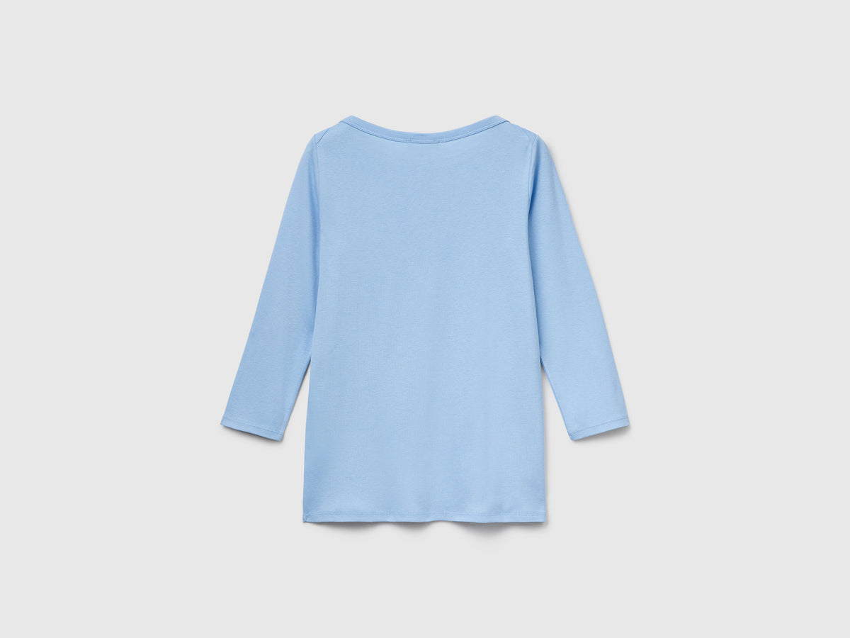 T-shirt con scollo a barchetta