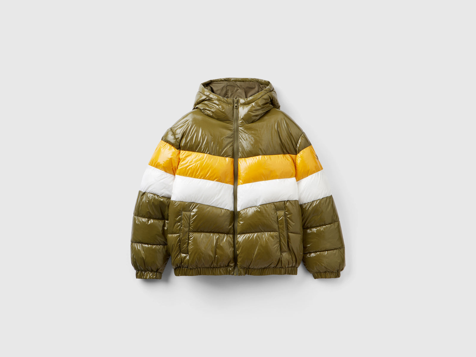 Piumino color block over fit da bambino verde militare | Benetton Outlet