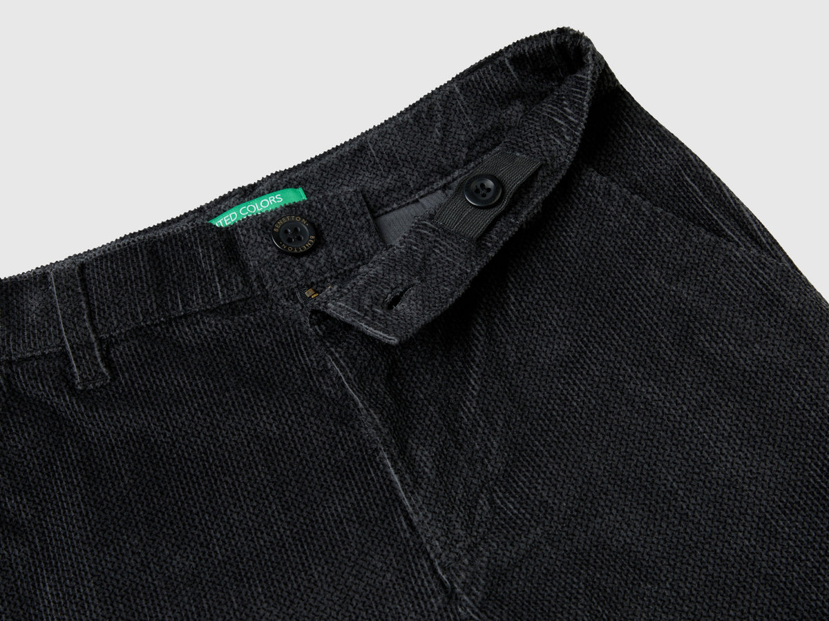 Pantaloni in velluto slim fit
