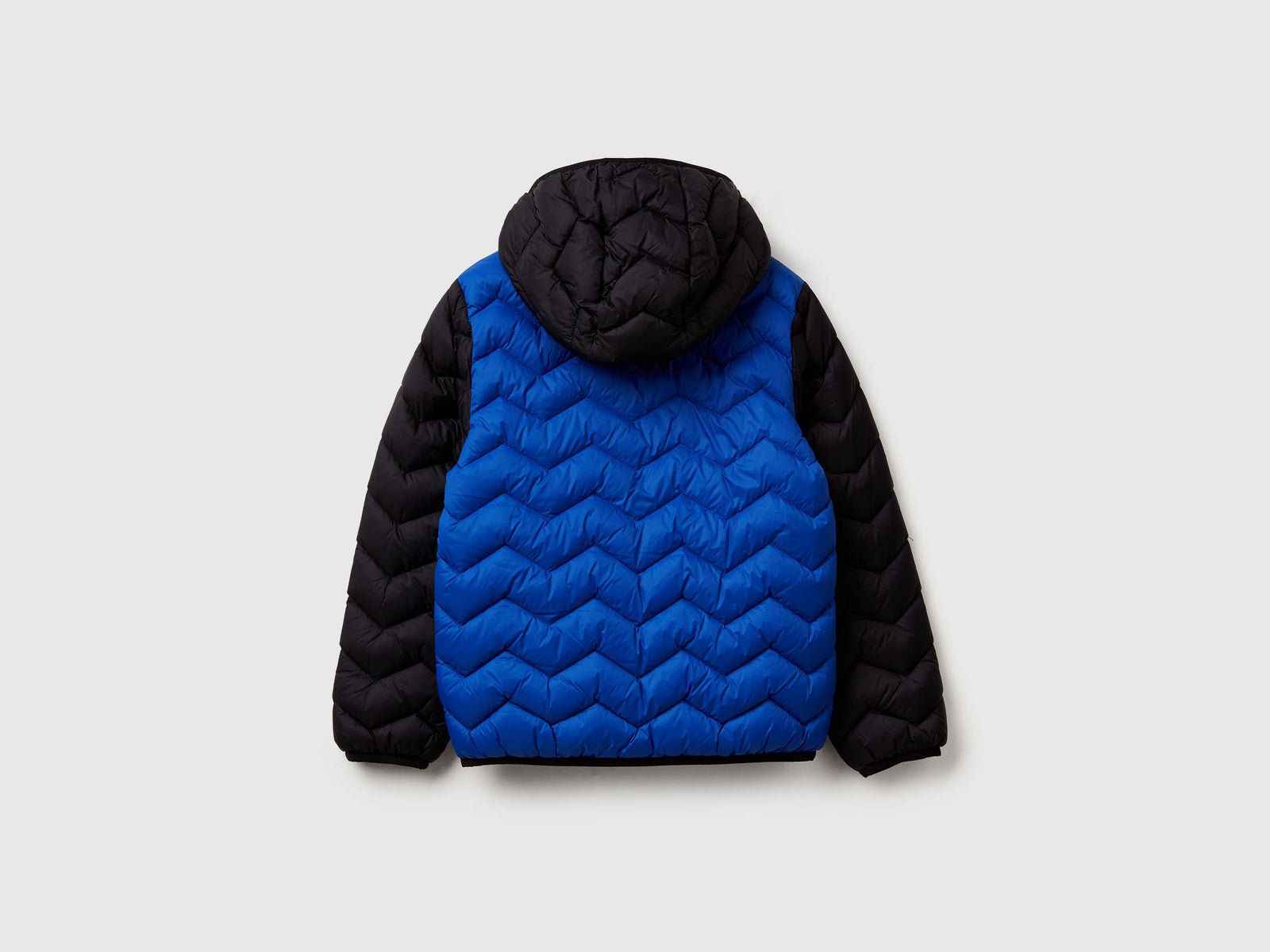 Giubbotto imbottito con cappuccio da bambino blu 2 | Benetton Outlet
