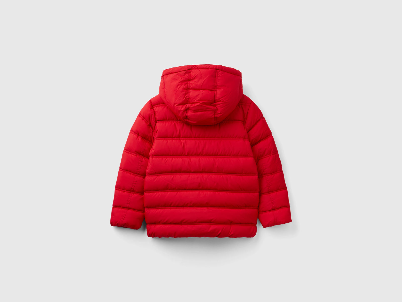 Giubbotto imbottito con cappuccio e logo da bambino rosso 2 | Benetton Outlet