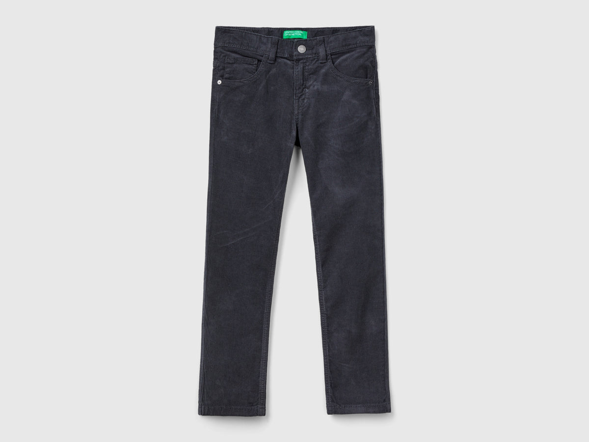 Pantaloni slim fit in velluto stretch