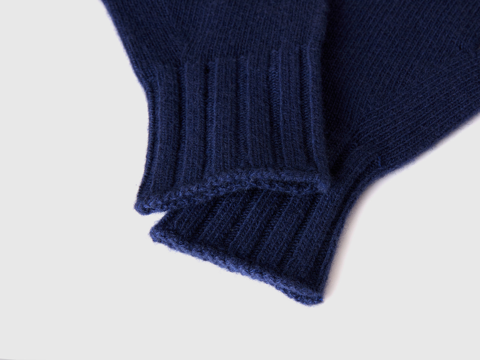 Guanti con lavorazione treccia da donna blu scuro 3 | Benetton Outlet