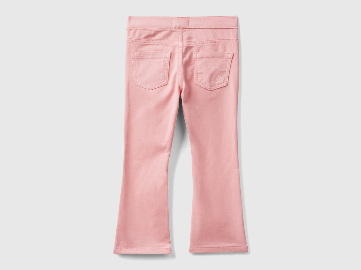 Pantaloni elasticizzati a zampa
