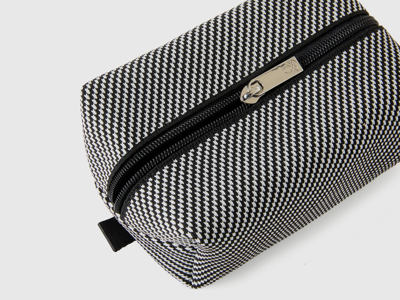Beauty case jacquard bianco e da donna nero 3 | Benetton Outlet